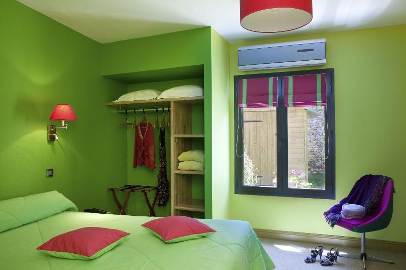 Logis Hotel O En Couleur Oucques-la-Nouvelle Exterior foto